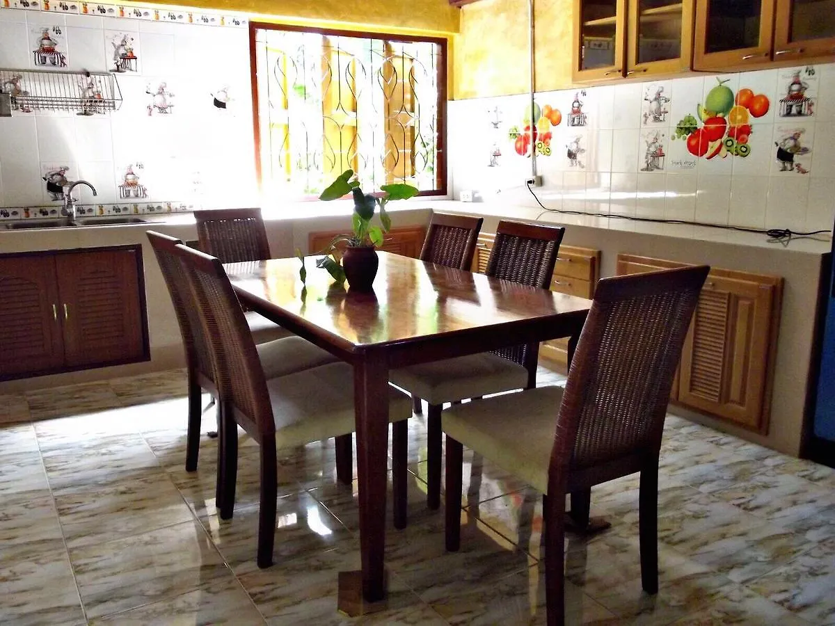 Baan Suan Farmstay Ko Lanta Affittacamere