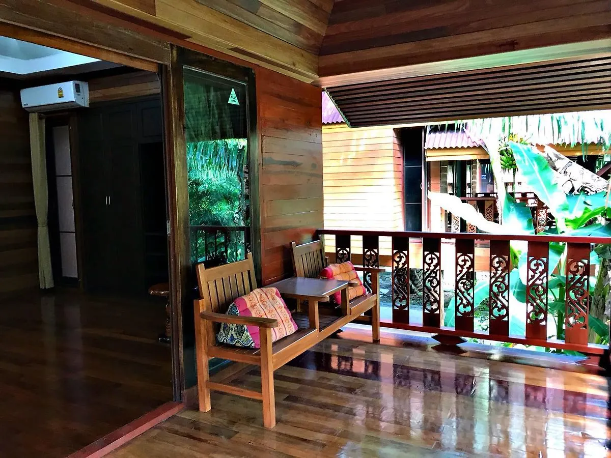 Baan Suan Farmstay Ko Lanta 2*,